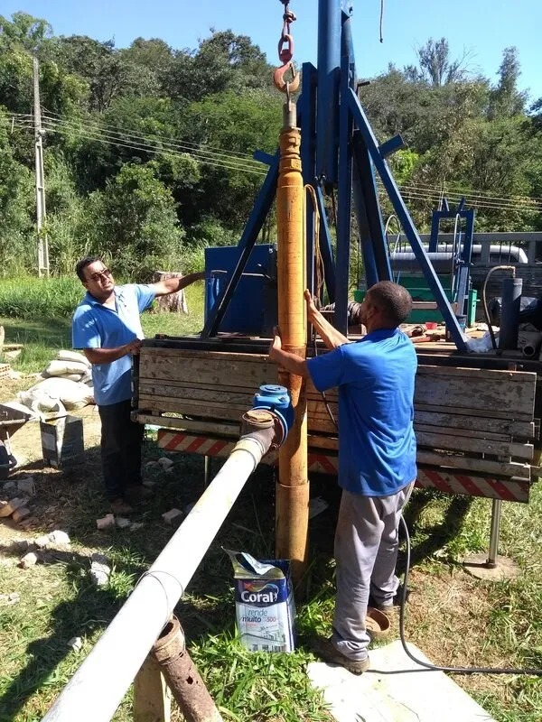 Manutenção de bomba de poço artesiano